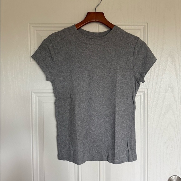 2 for $15 sale: 2 A new day crew neck ribbed t-shirts - gray & pink M - Picture 2 of 6